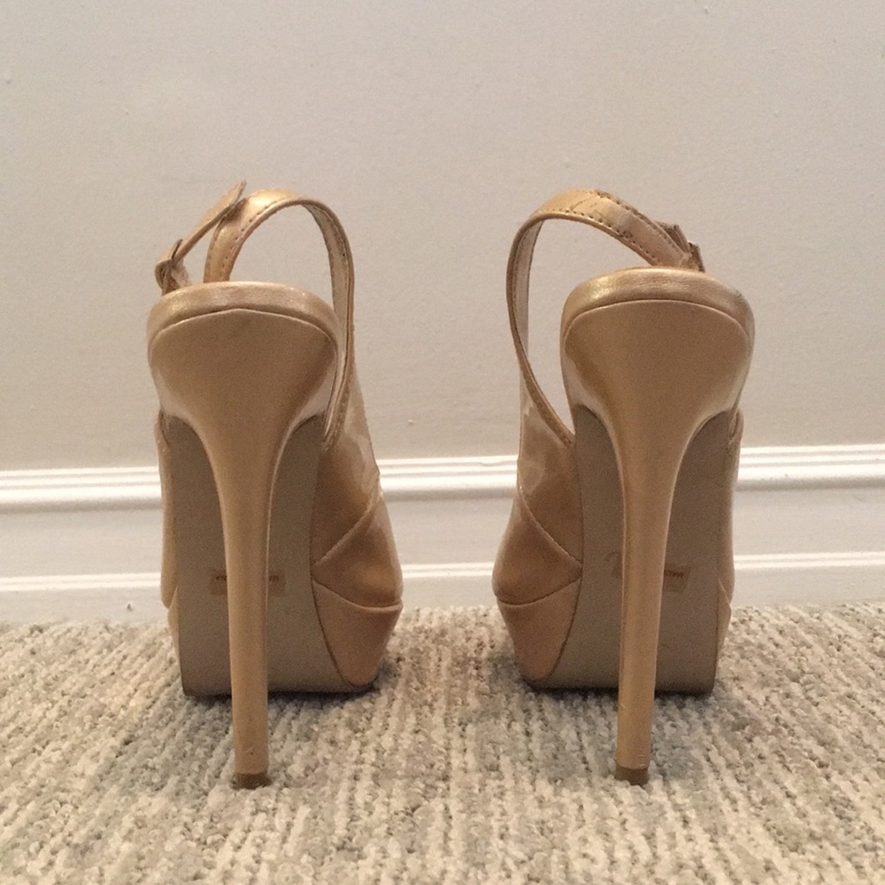 Heels - Picture 3 of 4